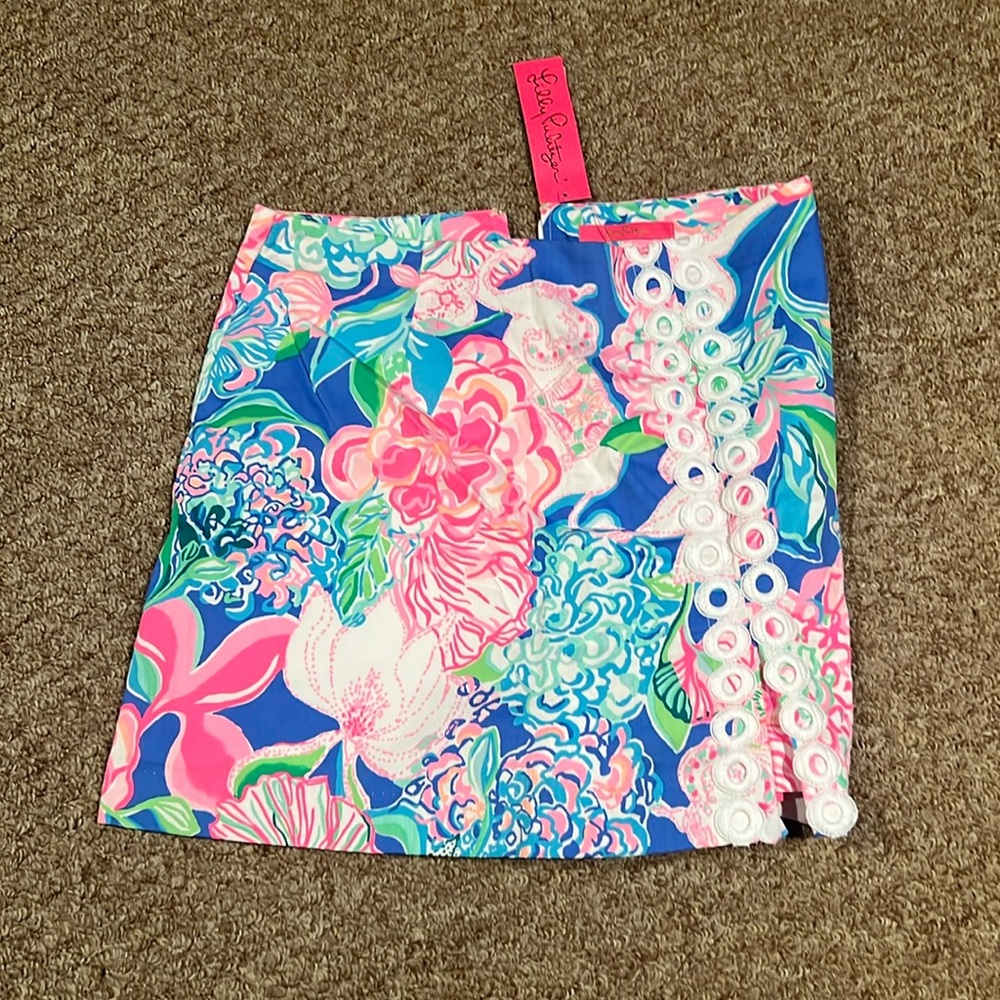 NWT Lilly Pulitzer skirt with shorts underneath.  Size 6
